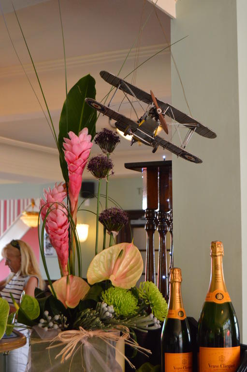 The Pilot Inn Истборн Екстериор снимка